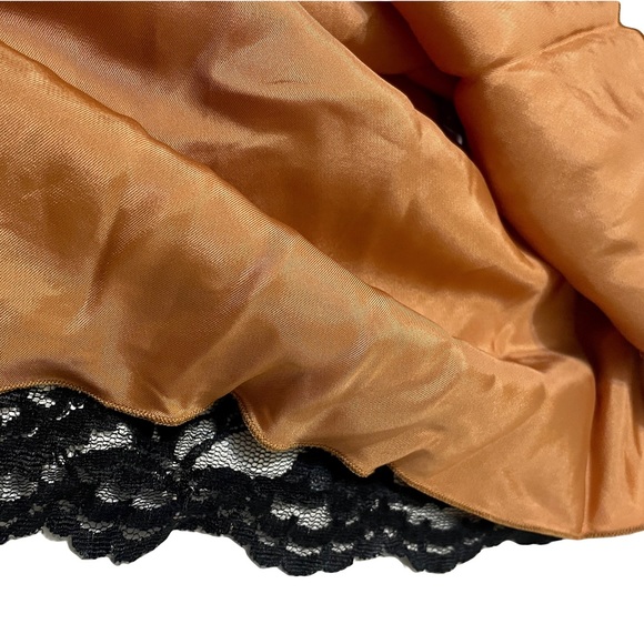 Tristan & Iseut Lace Dress - Picture 5 of 7